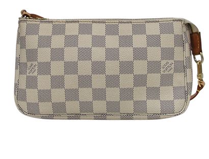 Pochette, vista frontal
